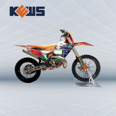 รถจักรยานยนต์ 2 จังหวะ KEWS ระบายความร้อนด้วยน้ำ ขนาด 250cc พร้อมคอพวงมาลัย CNC สำหรับการขับขี่ และกำลังแรงสูง