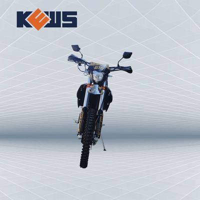 รถจักรยานยนต์สีดำในสติกเกอร์สีทอง 300CC Euro 4 Motorcycles NC300S On Road Dirt Bikes