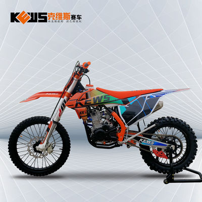 CBS300 เครื่องยนต์ระบายความร้อนด้วยน้ำ จักรยานวิบากสีแดงพร้อม Efi และคาร์บูเรเตอร์ 2 รุ่น
