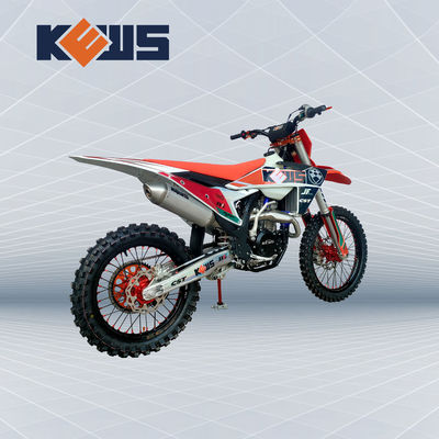 K23 รุ่น Enduro Dirt Bikes Zongshen NC300S ระบายความร้อนด้วยน้ำสี่จังหวะรถจักรยานยนต์สีแดงและดำ
