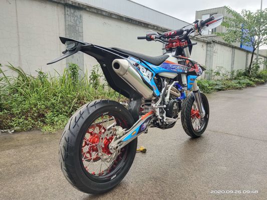 เครื่องยนต์สี่จังหวะระบายความร้อนด้วยน้ำ NC450 Super Motard Motorcycles Supermoto Bikes