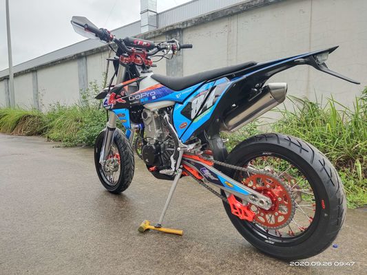 เครื่องยนต์สี่จังหวะระบายความร้อนด้วยน้ำ NC450 Super Motard Motorcycles Supermoto Bikes