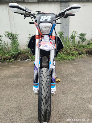 เครื่องยนต์สี่จังหวะระบายความร้อนด้วยน้ำ NC450 Super Motard Motorcycles Supermoto Bikes